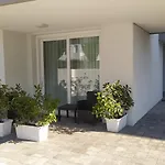 Jesolo Appartamenti F2 - Coral Red